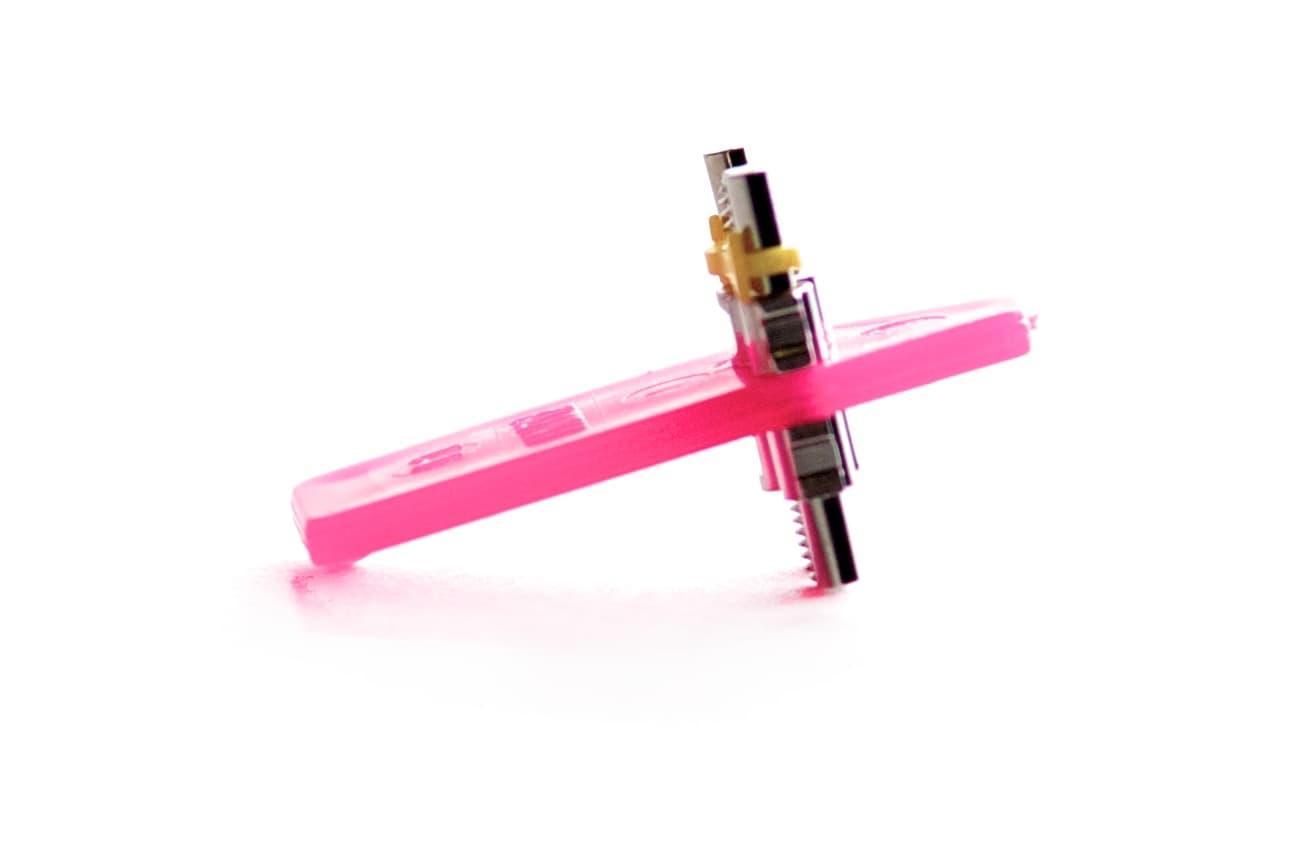 TORNILLO DE EXPANSION MINI UNIVERSAL 1 PIEZA
